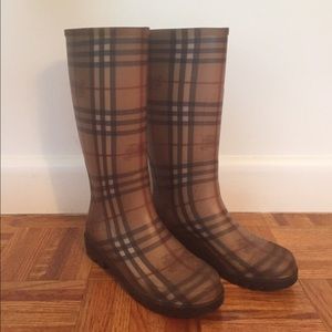 COPY - Burberry Rainboots